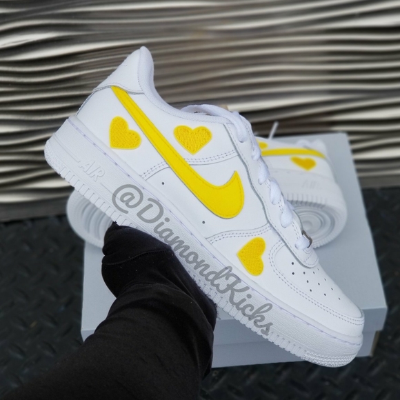 Custom Nike Air Force 1 Custom Hearts White Yellow - Picture 2 of 7